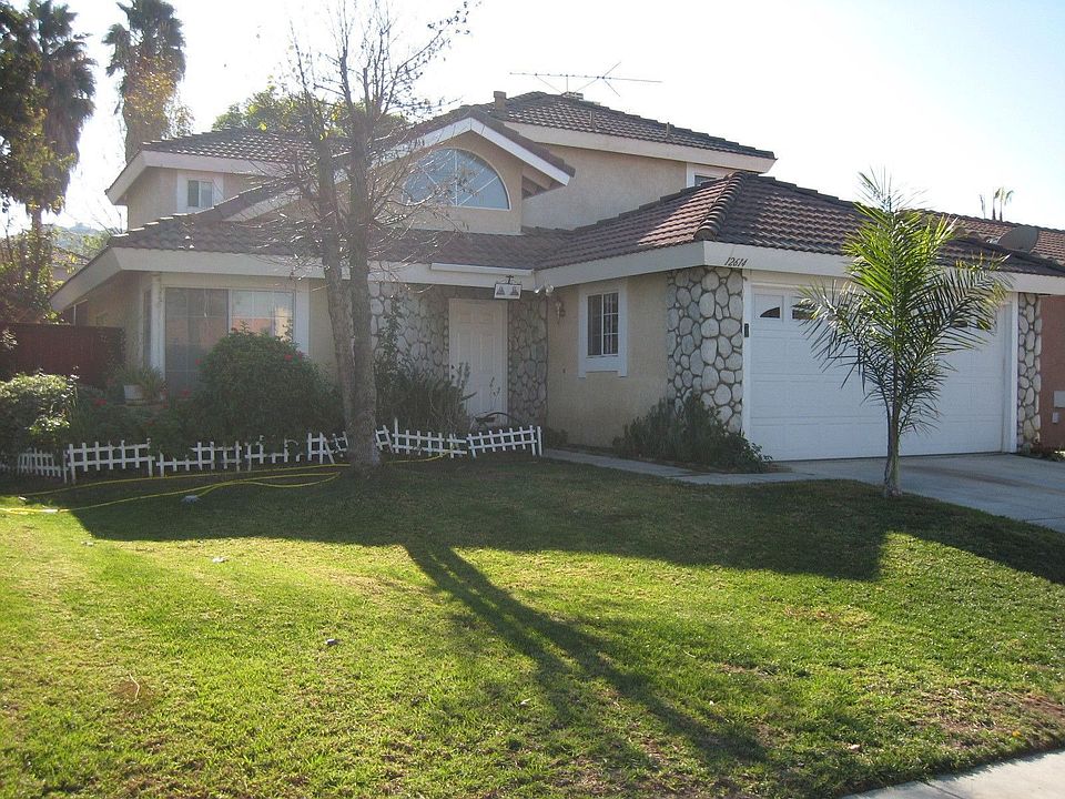 COMPLIMENTS OF PARK PLACE REAL ESTATE