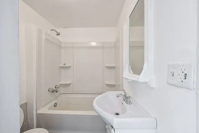 223 N 4th St #3 — Photo 9