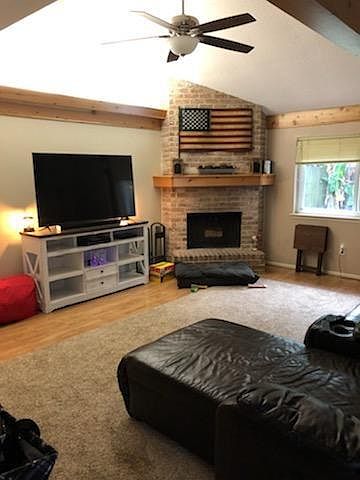 1st image of 219 Oakwood St