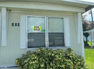 126 Oakhill Ridge Rd, Valrico, FL 33594