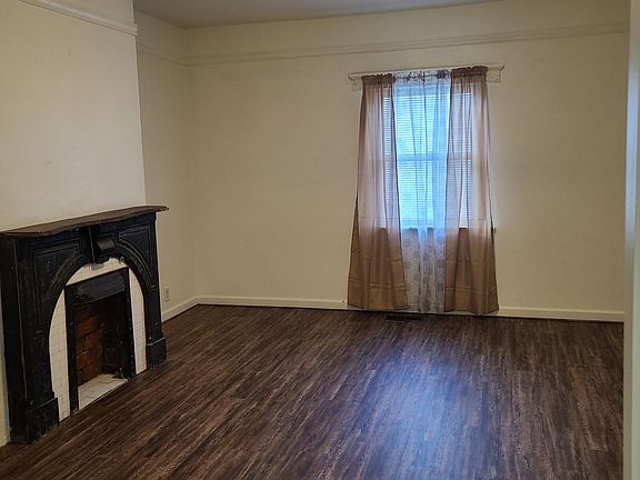 2nd image of 2037 Hoge Ave