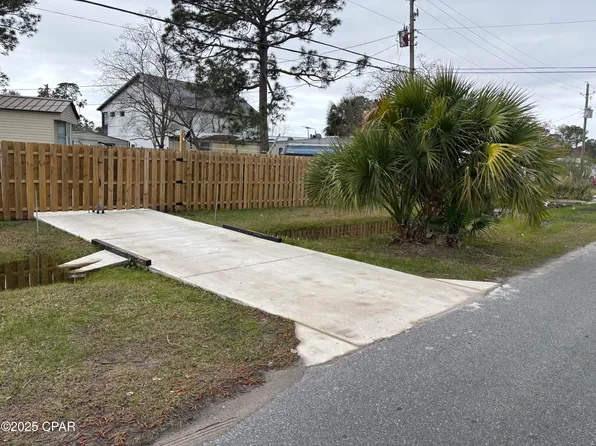 6819 Big Daddy Dr, Panama City Beach, FL 32407