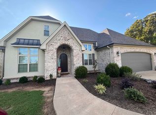 32 Country Ln, Conway, AR 72034