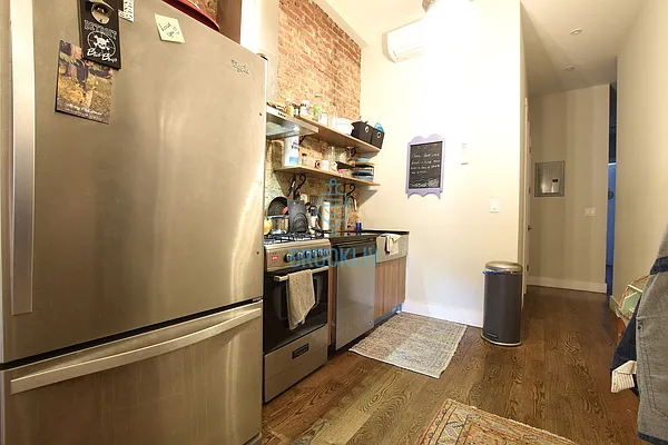 Rented by null | media 11