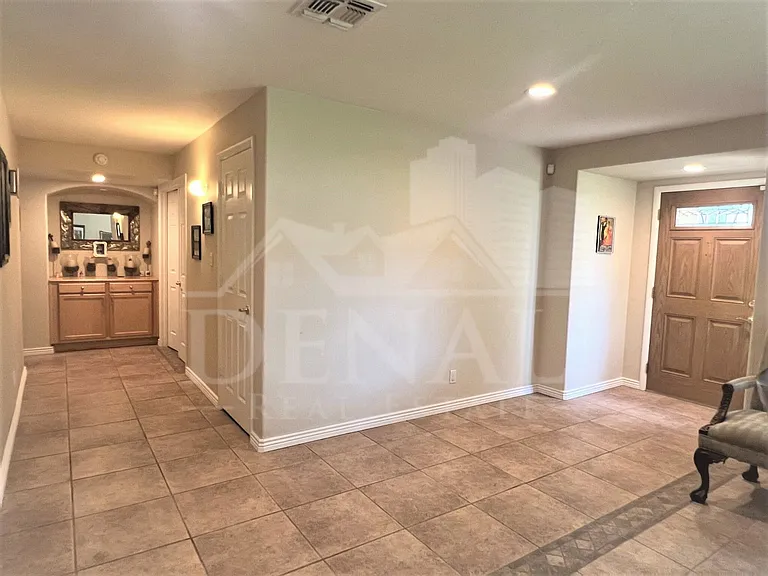 3122 E Monterosa St — Photo 3
