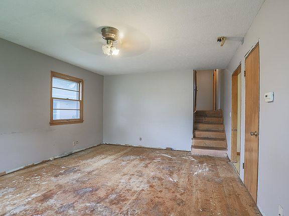 5th image of 2728 E Ave E