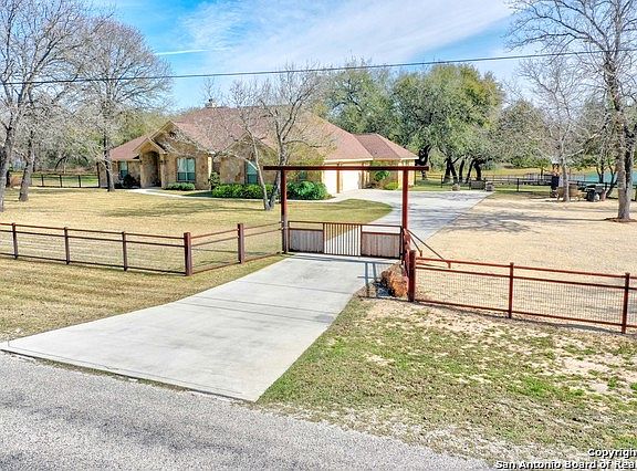 2nd image of 313 Rose Garden Dr