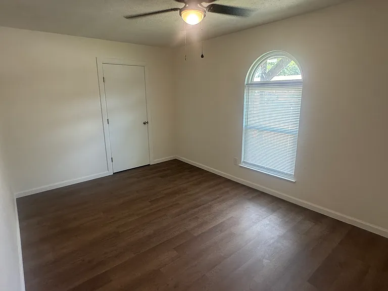 5637 Comer Dr — Photo 18