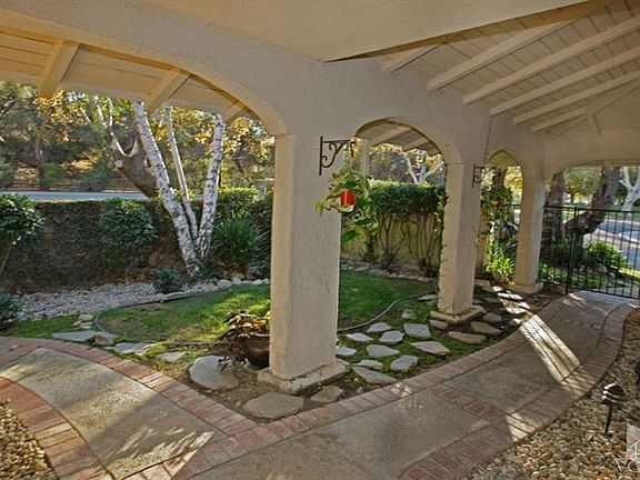 4th image of 1692 Cromwell Pl