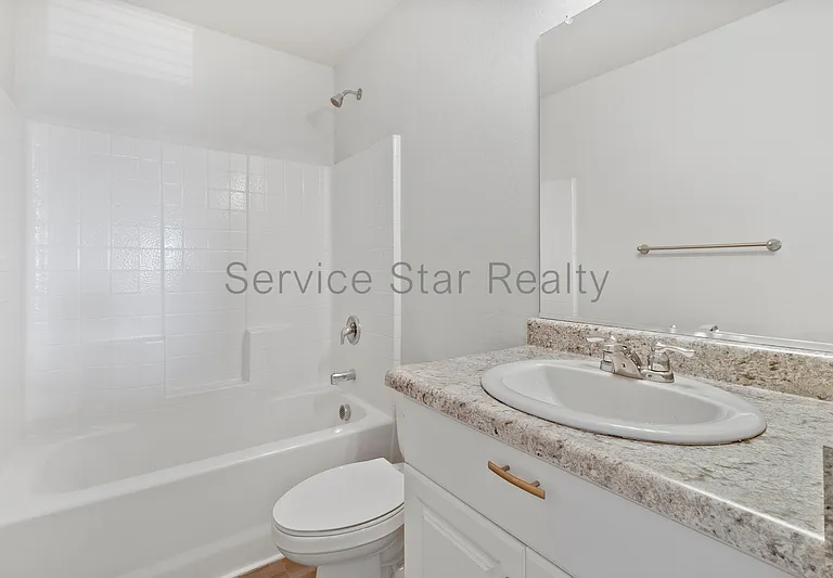 214 W Watson Ct — Photo 19
