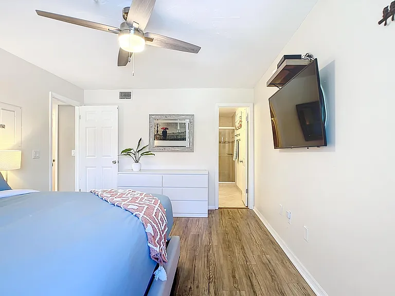 2400 Feather Sound Dr #421 — Photo 25