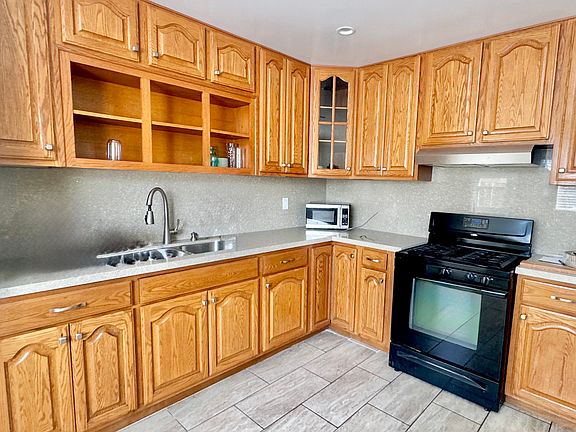 2nd image of 5153 Almaden Dr
