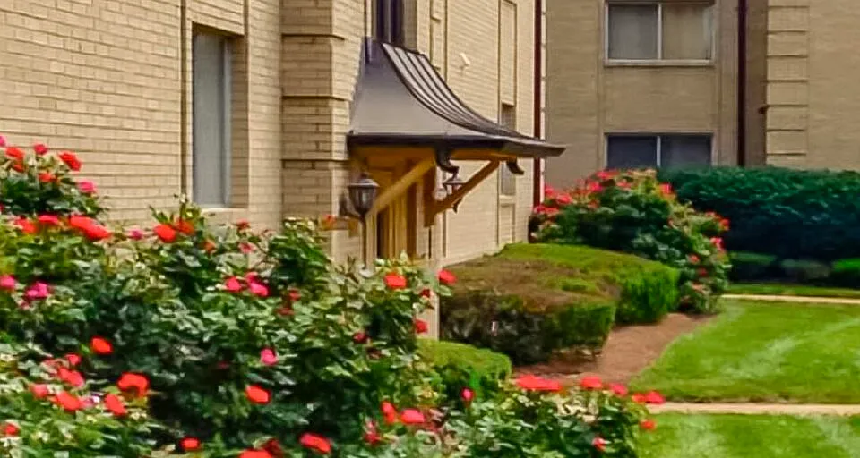 Versailles Apartments