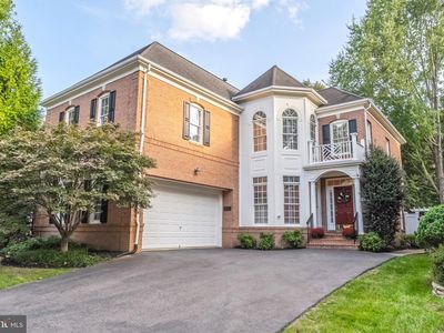 10087 Daniels Run Way, Fairfax, VA, 22030