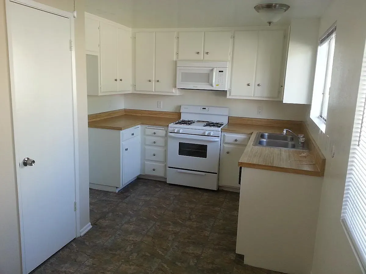 2 bed, 1.5 bath, 1000 sqft, $2,750 — Photo 3