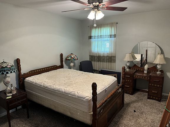 4th image of 616 Lake Terrace Dr