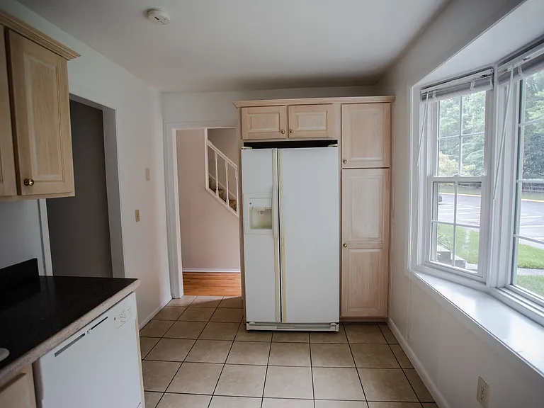 2836 Wellesley Ct — Photo 4
