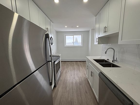 3rd image of 107 Chandler Dr #11