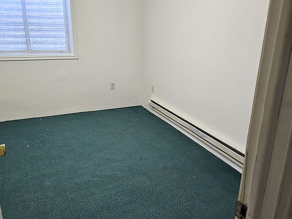 4th image of 310 6th St APT 1