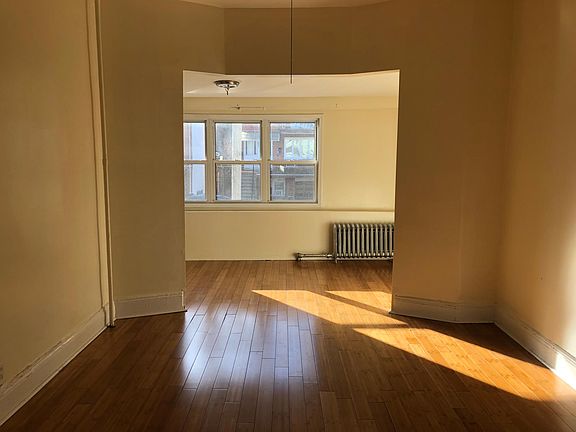 2nd image of 2075 Homecrest Ave #1