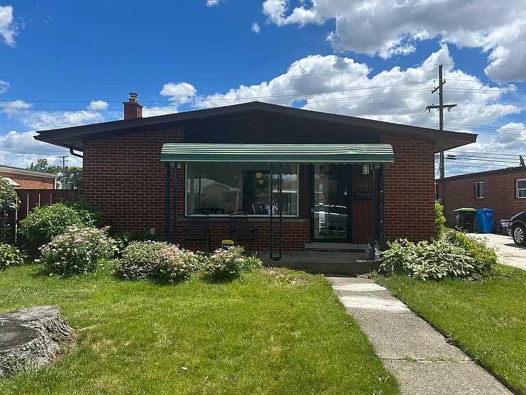 30124 Garry Ave — Photo 1