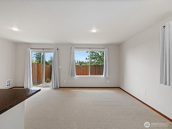 4th image of 4220 82nd Avenue NE