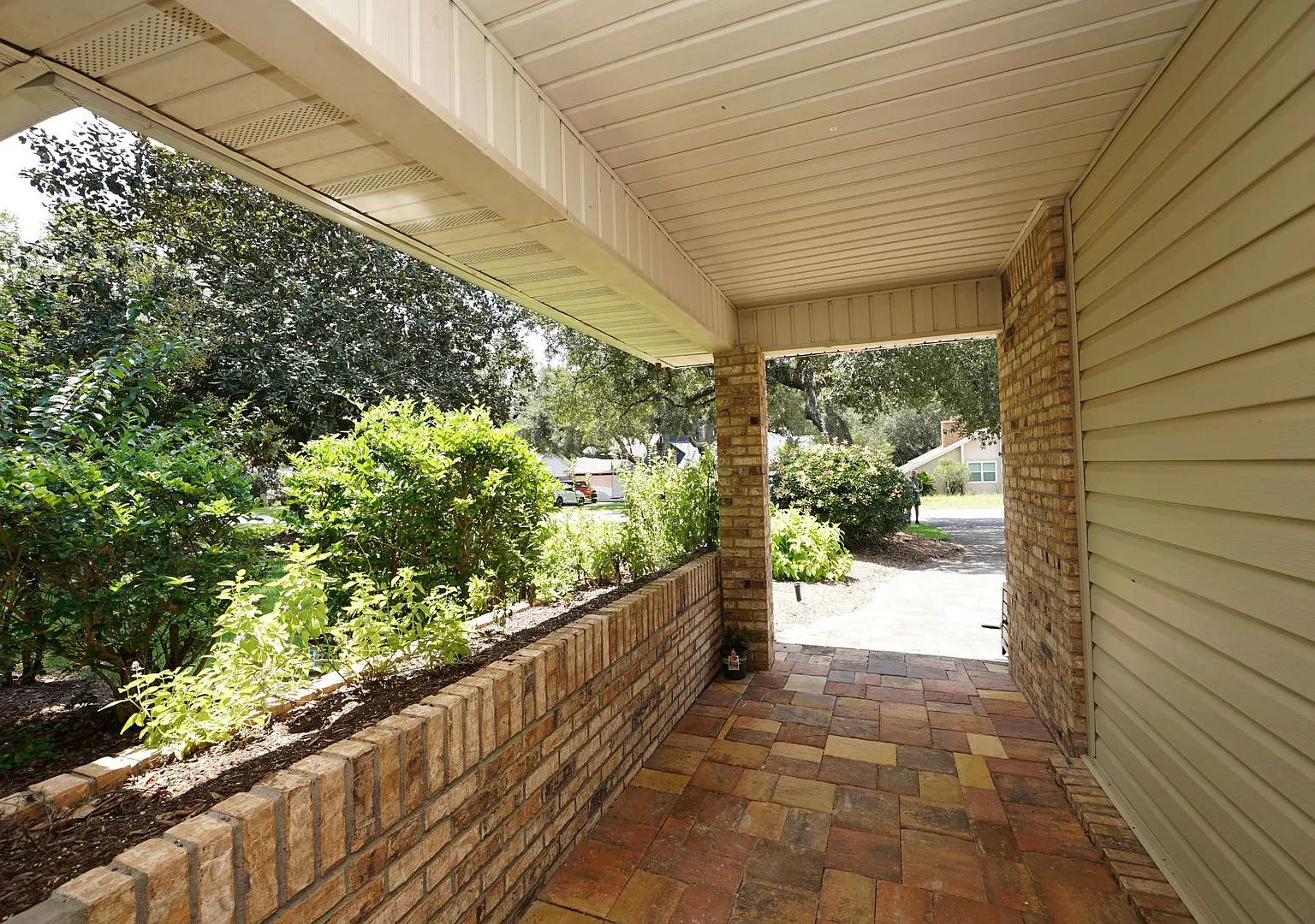 Updated Home in Bluewater Bay — Photo 4
