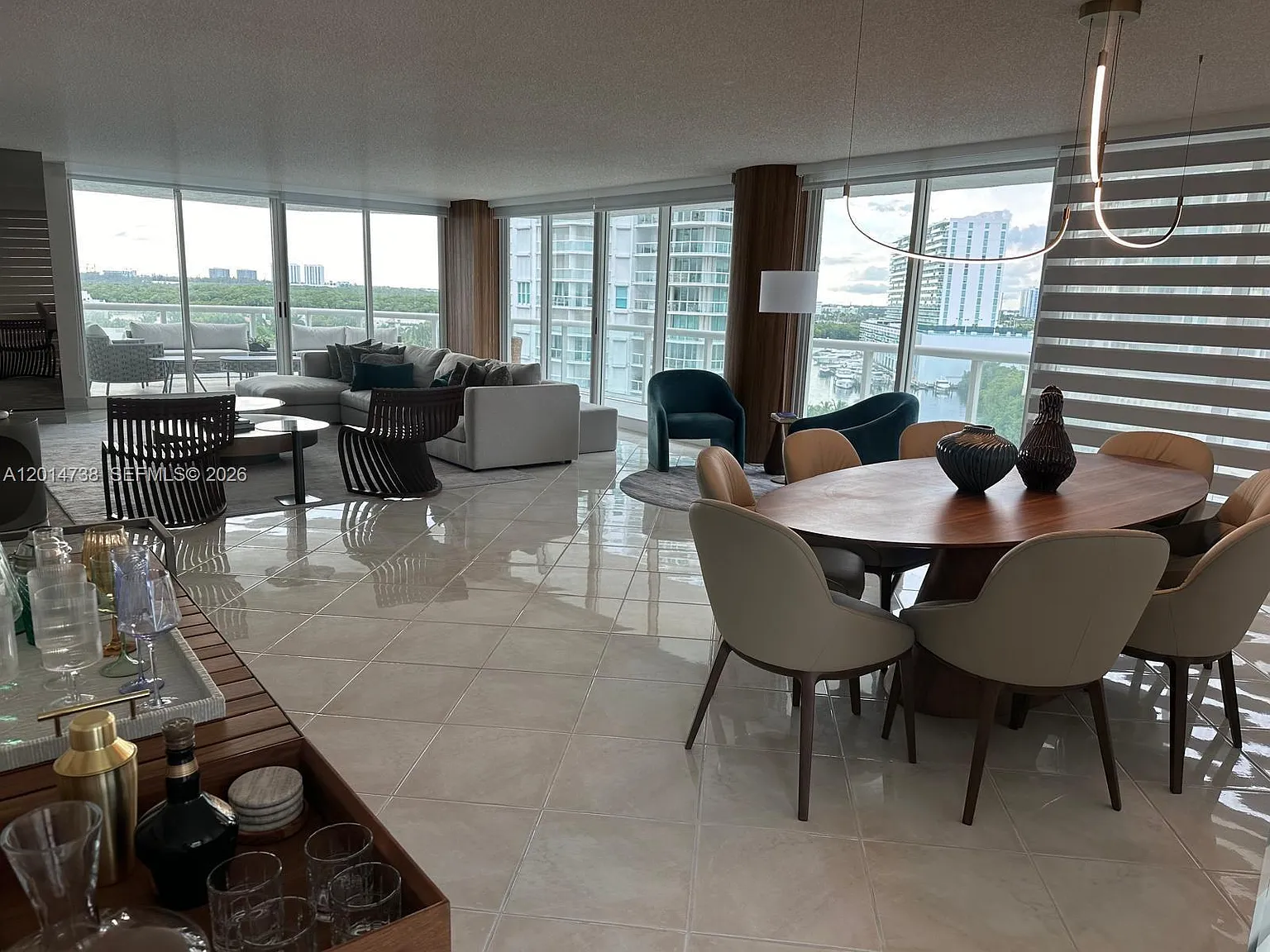 Oceania Iv Condo — Photo 3