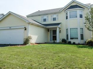 953 Village Rd, Crystal Lake, IL 60014