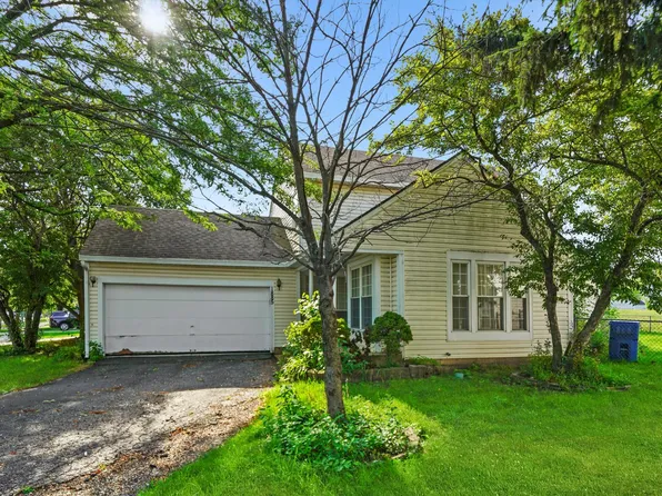 1885 Grosse Pointe Ct, Hanover Park, IL 60133