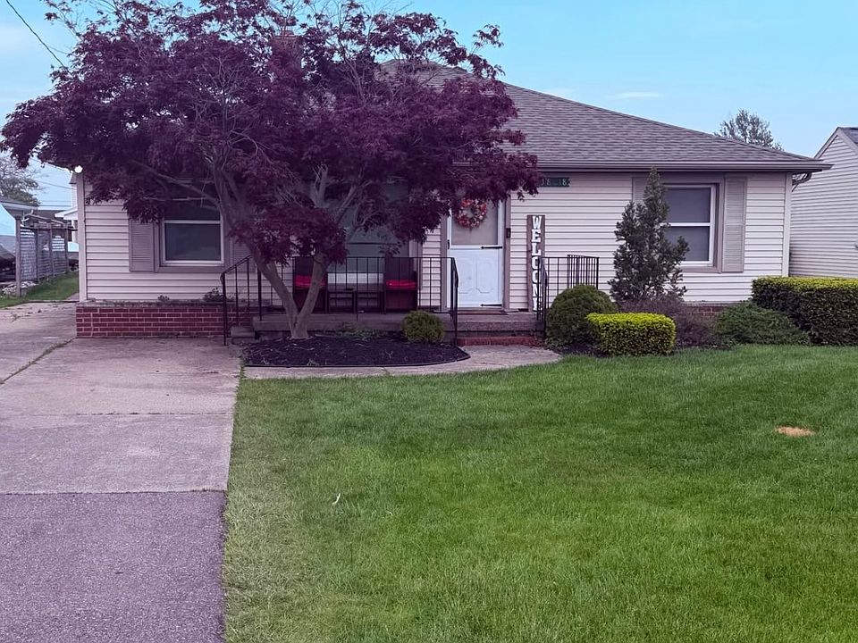 1st image of 38018 Lakeville St