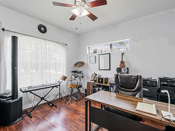 5th image of 2807 DEERFIELD STREET