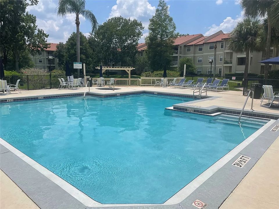 1st image of 3016 Parkway Blvd APT 105
