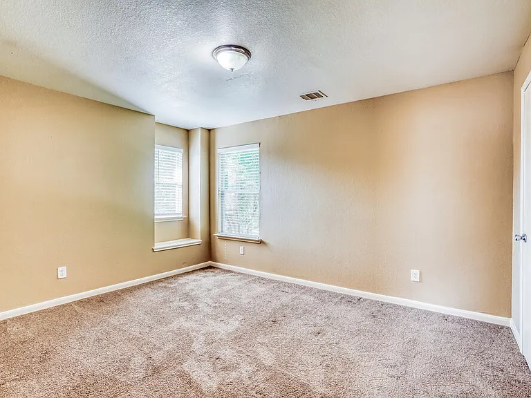 20826 Bonham Park Ln — Photo 15