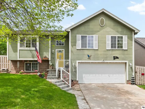 6432 N 149th St, Omaha, NE 68116