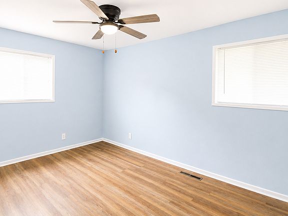 5th image of 113 Fairview Ln