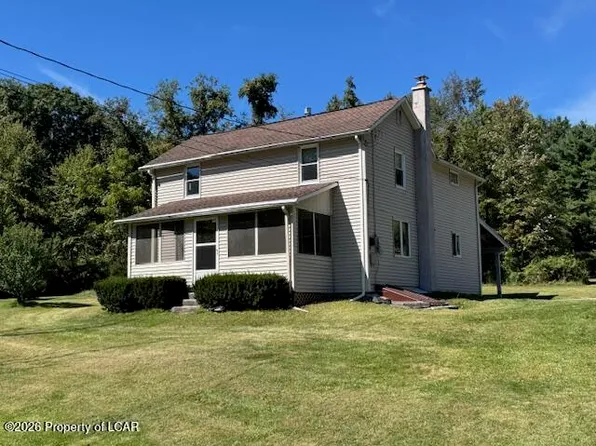 133 Maple Tree Rd, Dallas, PA 18612