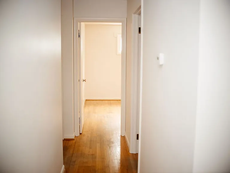 425 Spring Dr — Photo 16