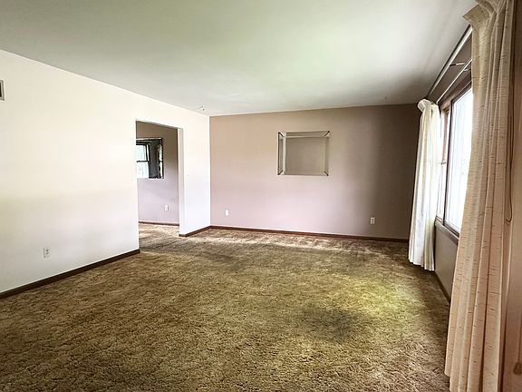 4th image of 77 Briarcliff Ln