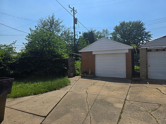 4th image of 19209 Reno St