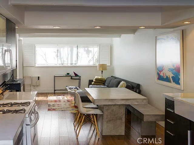 4040 Grand View Blvd #19 — Photo 8