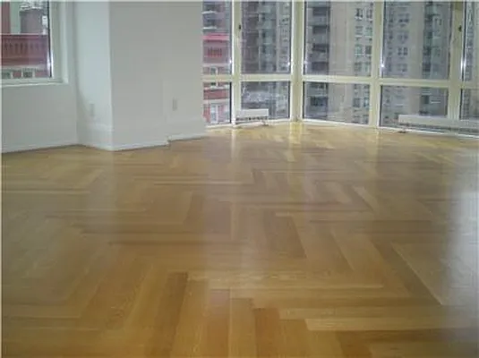 Rented by R New York | media 16