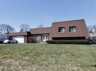 33312 N Lone Rock Rd, Grayslake, IL