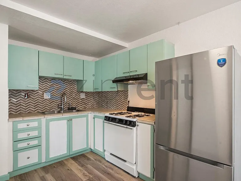 160 E Reed St #3 — Photo 8