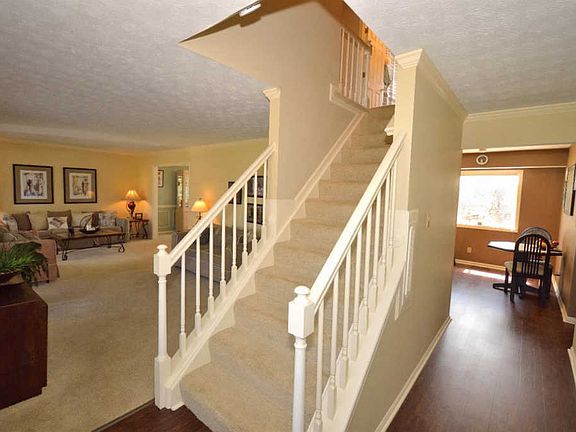 3rd image of 6725 Wooden Shoe Ct