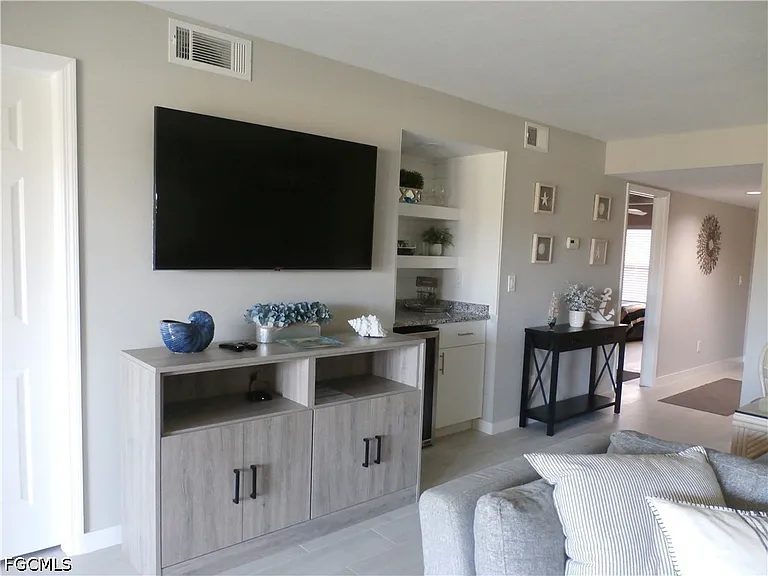 12150 Kelly Sands Way #619 — Photo 9