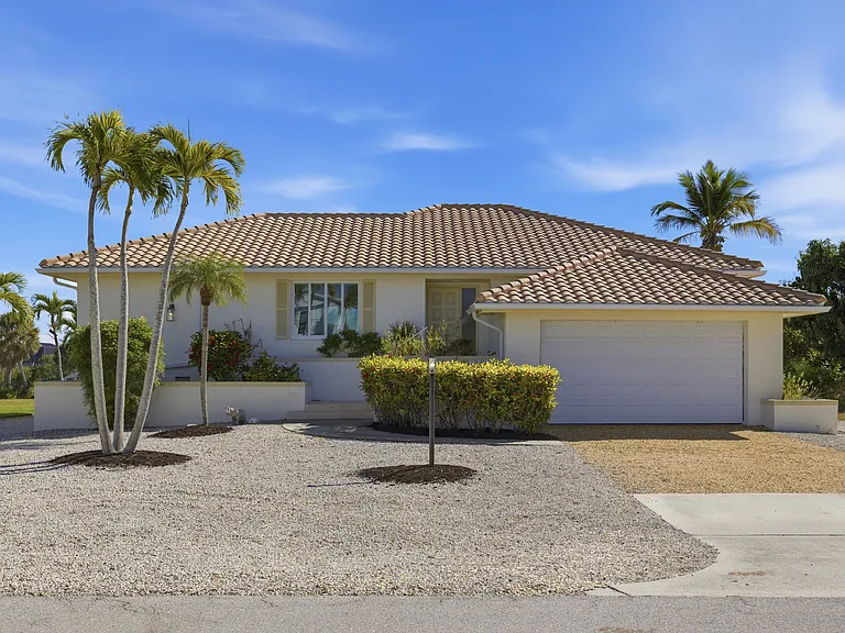 1235 Par View Dr — Photo 1