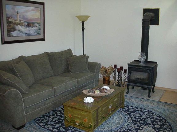 2nd image of 7221 71st Way NE