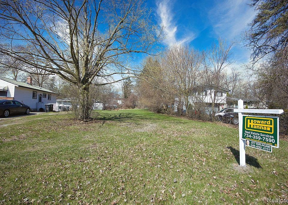 1st image of 15539 Green Lane Ave