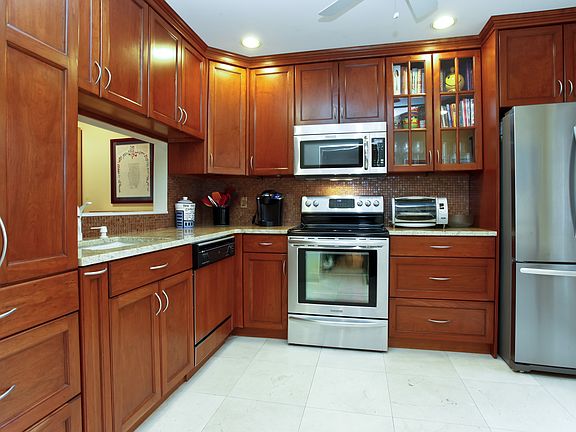 4th image of 164 Woods View Ln #16-4